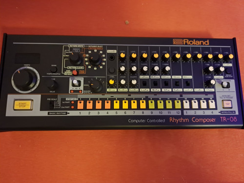 Roland drumcomputer - roland, +