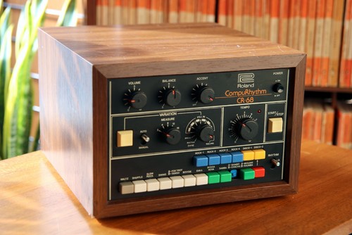 Serviced roland - (video),